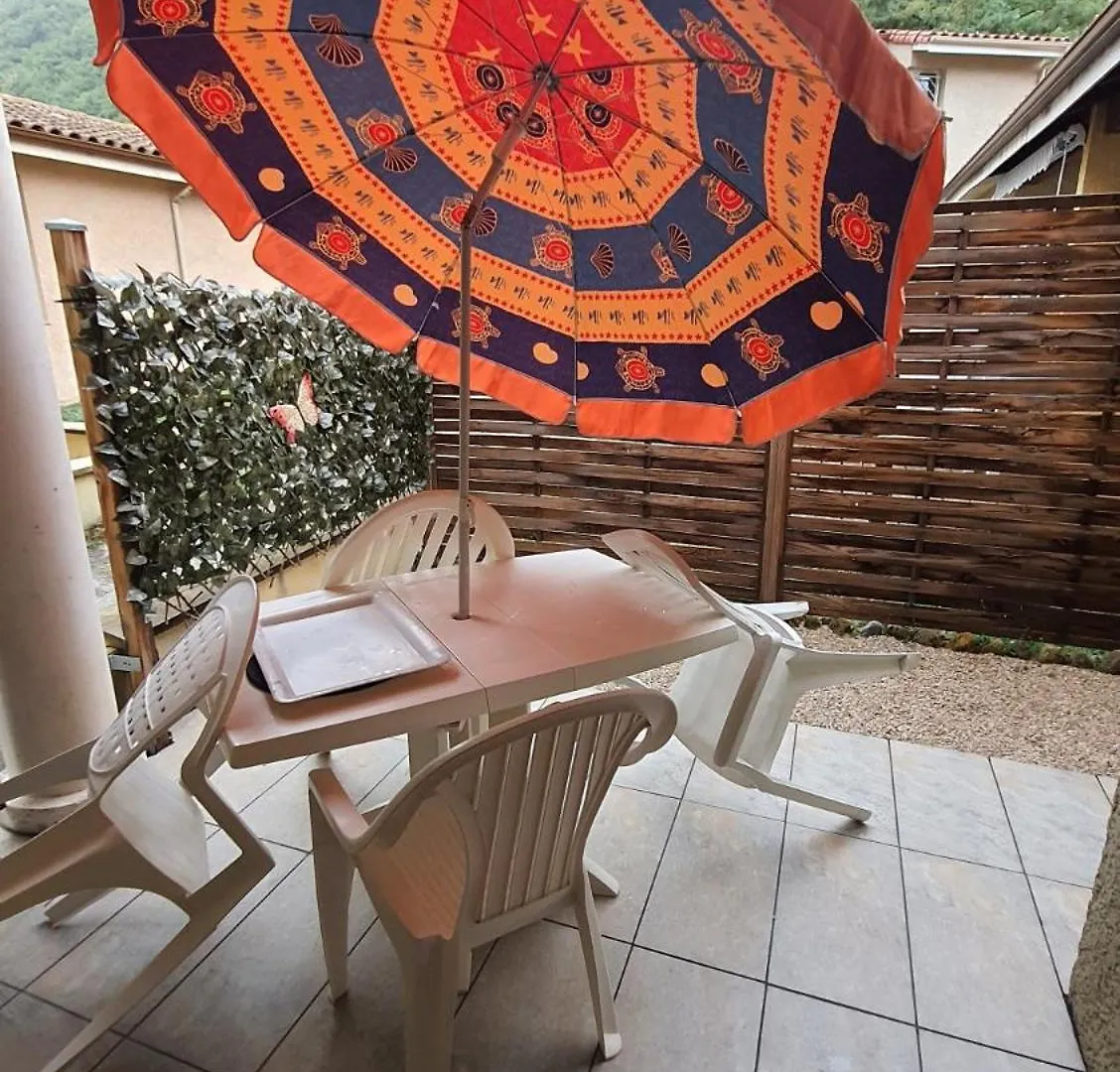 Сasa de vacaciones Joli T2 Climatise 70 Dans Un Ecrin De Verdure 04000 Digne-les-Bains Francia